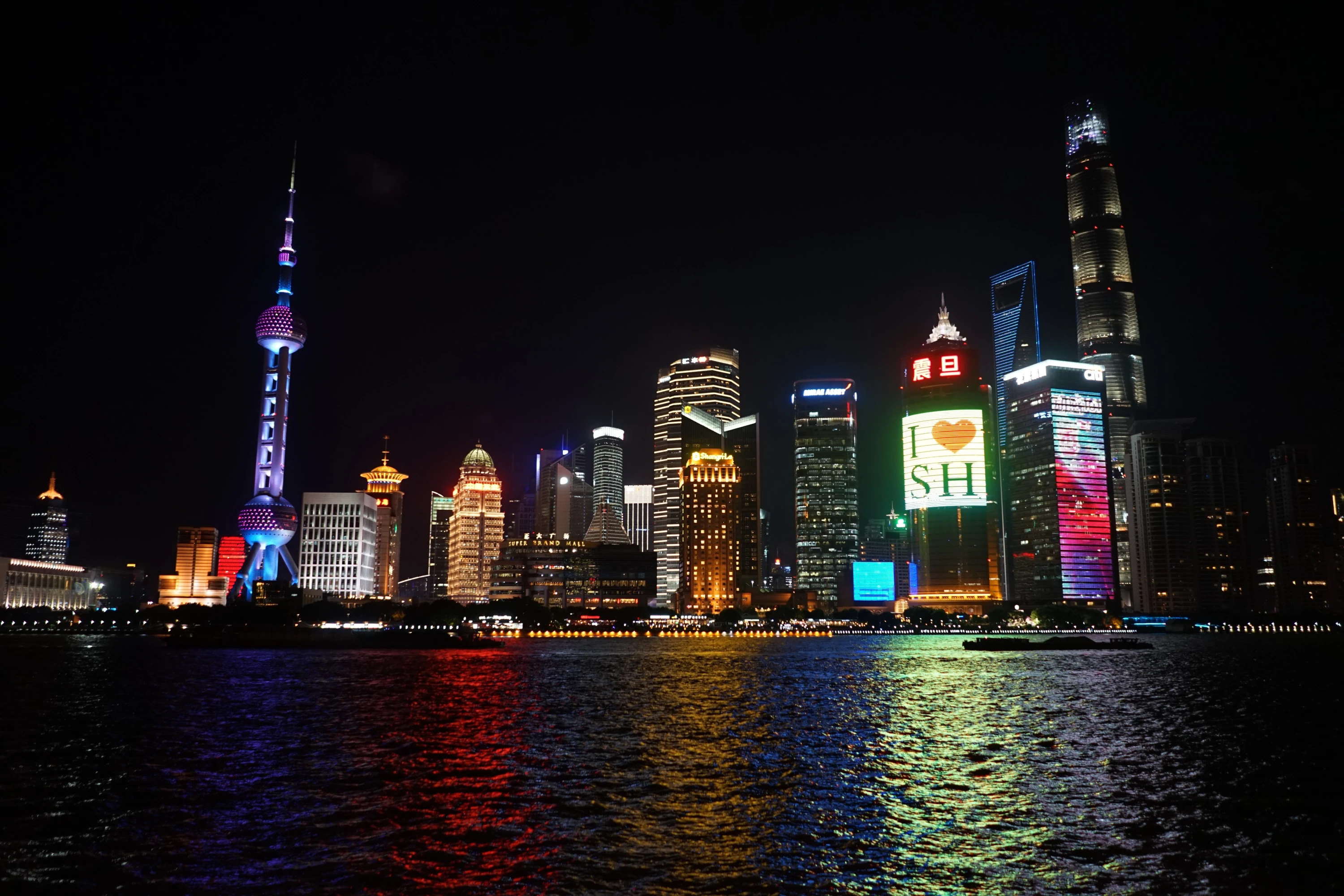 Der Bund in Shanghai bei Nacht